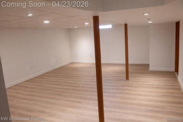 6206 Berwyn Street, Dearborn Heights, MI 48127