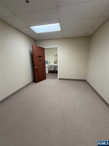 611 Maple Avenue 9A, Ho-ho-kus, NJ 07423
