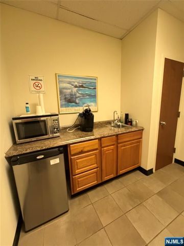 611 Maple Avenue 9A, Ho-ho-kus, NJ 07423