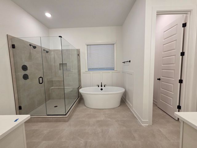 155 HAZEL CREST DR, Oakland, TN 38060