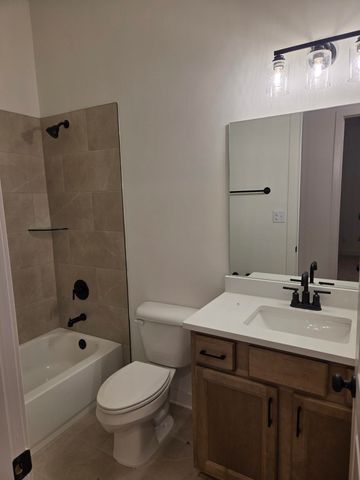 155 HAZEL CREST DR, Oakland, TN 38060