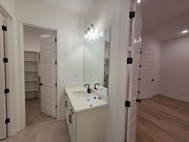 155 HAZEL CREST DR, Oakland, TN 38060