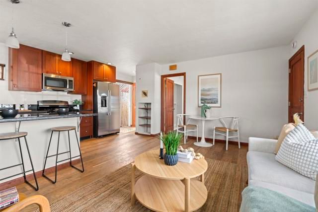 1212 2nd Street, Coronado, CA 92118