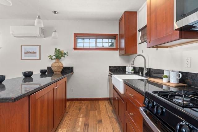 1212 2nd Street, Coronado, CA 92118