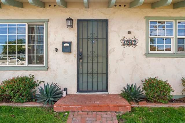1212 2nd Street, Coronado, CA 92118