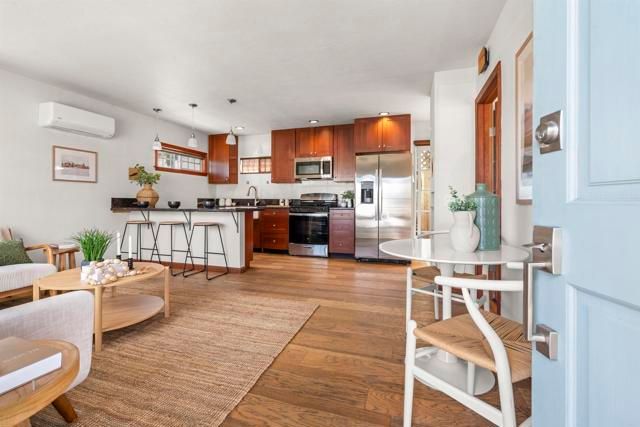 1212 2nd Street, Coronado, CA 92118