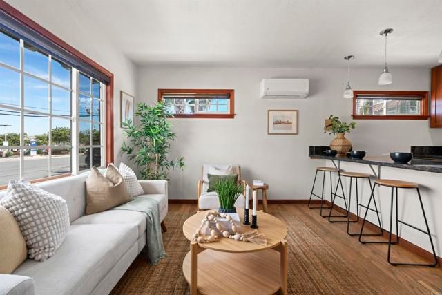 1212 2nd Street, Coronado, CA 92118