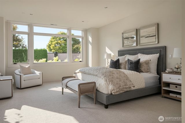 1918 94th Avenue NE, Clyde Hill, WA 98004