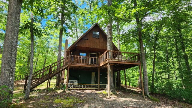 100 Cowboy Lane, Wellington, KY 40387