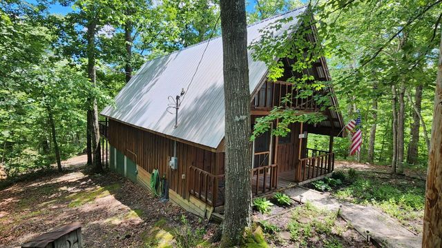 100 Cowboy Lane, Wellington, KY 40387