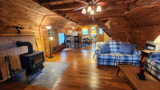 100 Cowboy Lane, Wellington, KY 40387
