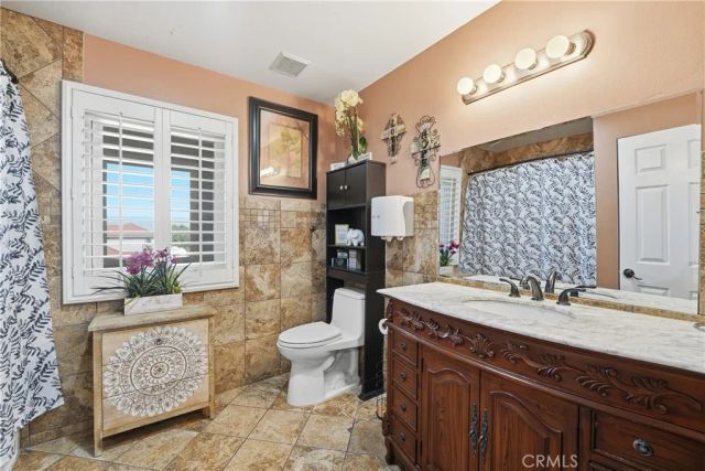 11970 Walnut St, Bloomington, CA 92316