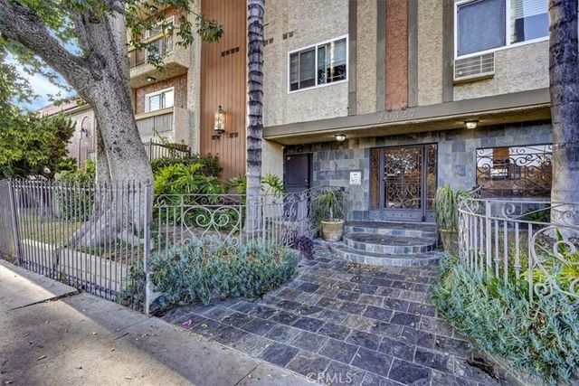 20327 Saticoy 309, Winnetka, CA 91306