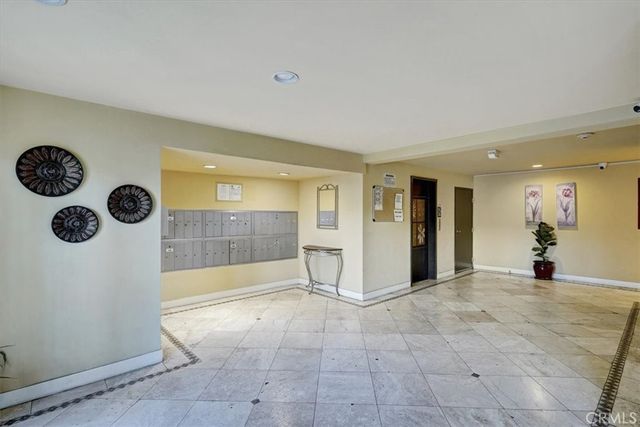 20327 Saticoy 309, Winnetka, CA 91306
