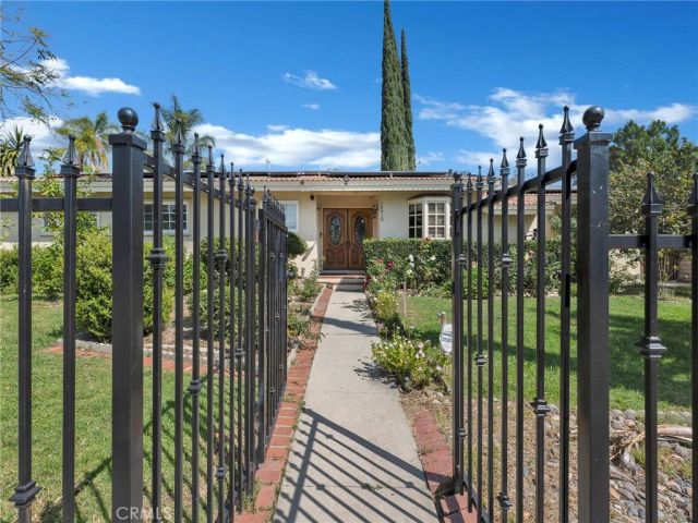 10918 Reseda, Porter Ranch, CA 91326
