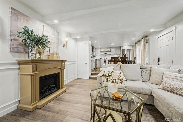 2100 W 100th Avenue, Thornton, CO 80260