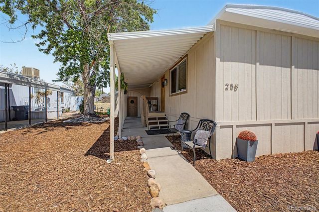 2100 W 100th Avenue, Thornton, CO 80260