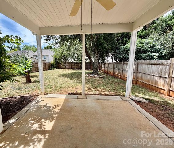 551 Tribune Drive, Charlotte, NC 28214