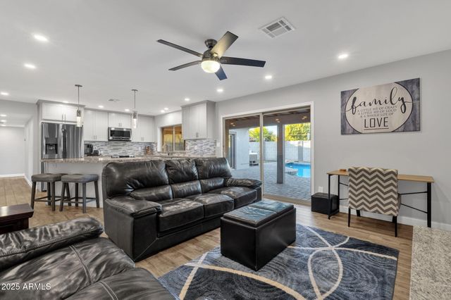 5210 E KAREN Drive, Scottsdale, AZ 85254