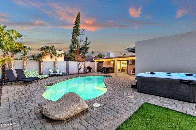 5210 E KAREN Drive, Scottsdale, AZ 85254