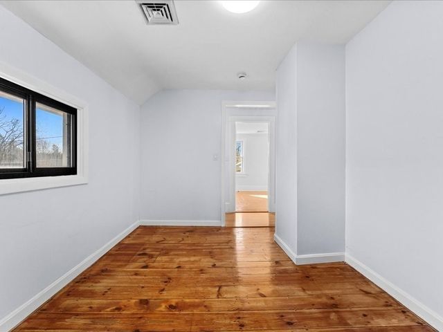 29 Orchard St, Southbridge, MA 01550