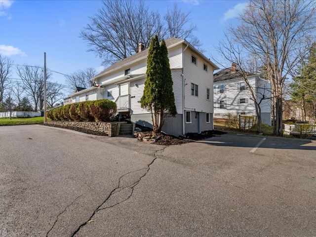 29 Orchard St, Southbridge, MA 01550