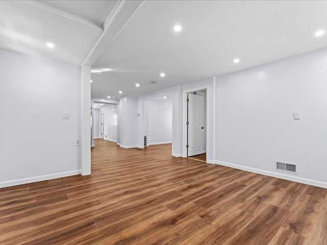 29 Orchard St, Southbridge, MA 01550