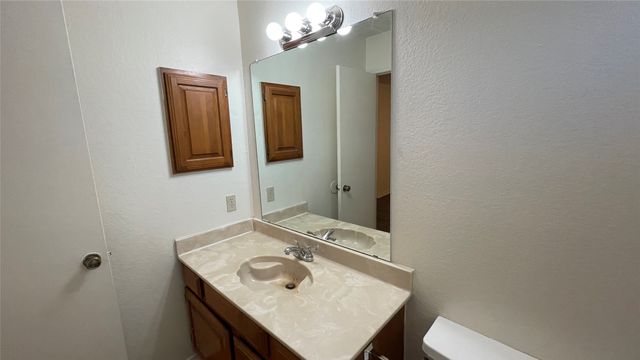 923 Simon Drive, Cedar Hill, TX 75104