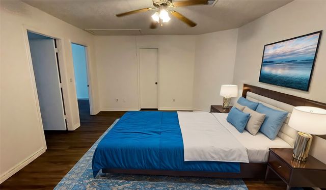 923 Simon Drive, Cedar Hill, TX 75104