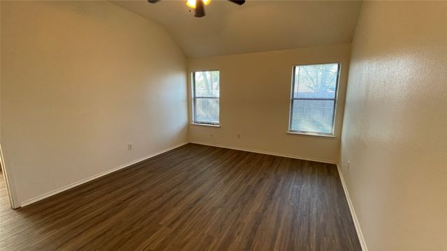 923 Simon Drive, Cedar Hill, TX 75104
