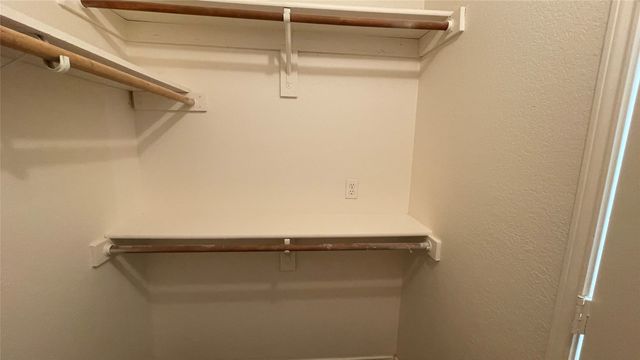 923 Simon Drive, Cedar Hill, TX 75104