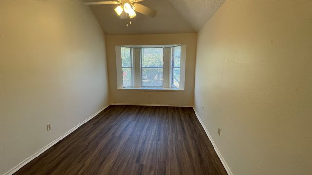 923 Simon Drive, Cedar Hill, TX 75104