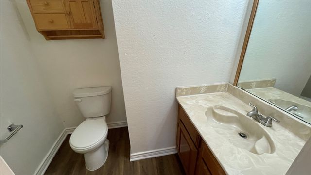 923 Simon Drive, Cedar Hill, TX 75104