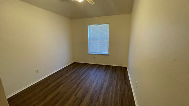 923 Simon Drive, Cedar Hill, TX 75104