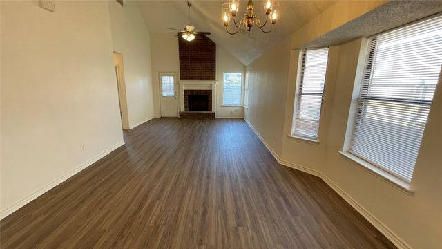 923 Simon Drive, Cedar Hill, TX 75104