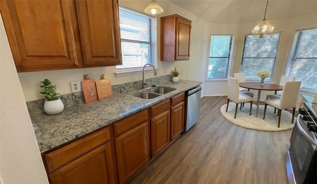 923 Simon Drive, Cedar Hill, TX 75104
