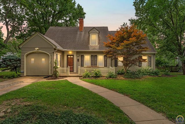 3015 SW 18th ST, Topeka, KS 66604