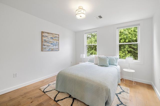 338 Hurley St 3, Cambridge, MA 02141