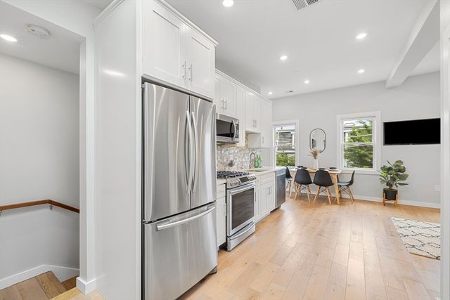 338 Hurley St 3, Cambridge, MA 02141