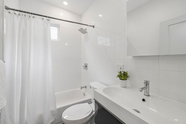 338 Hurley St 3, Cambridge, MA 02141