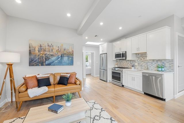 338 Hurley St 3, Cambridge, MA 02141