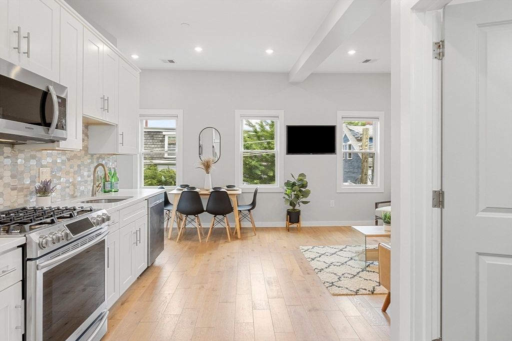 338 Hurley St 3, Cambridge, MA 02141
