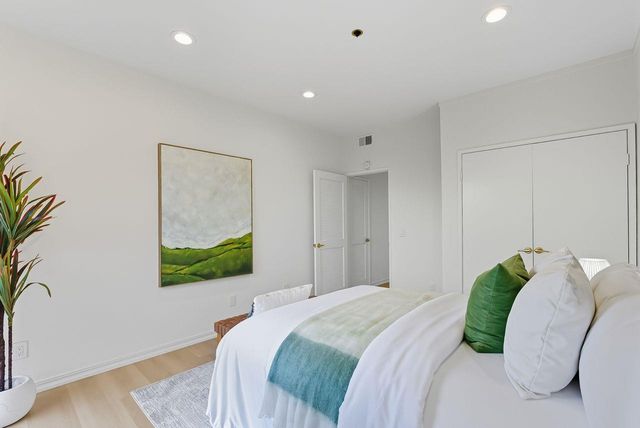 22330 Homestead Road 307, Cupertino, CA 95014