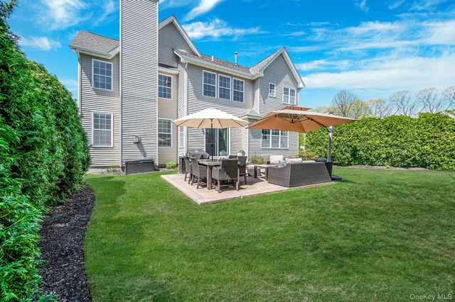 8 Joshua Court, Wading River, NY 11792