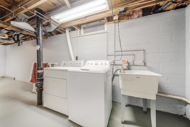 1717 N HARRIMAN STREET, Appleton, WI 54911