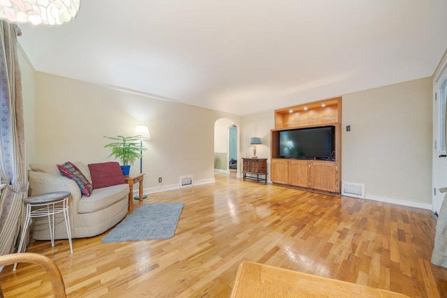 1717 N HARRIMAN STREET, Appleton, WI 54911