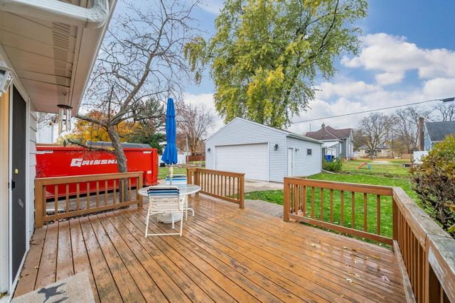 1717 N HARRIMAN STREET, Appleton, WI 54911