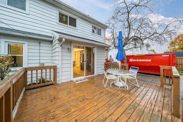 1717 N HARRIMAN STREET, Appleton, WI 54911