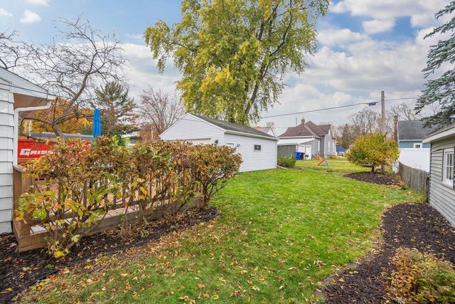 1717 N HARRIMAN STREET, Appleton, WI 54911