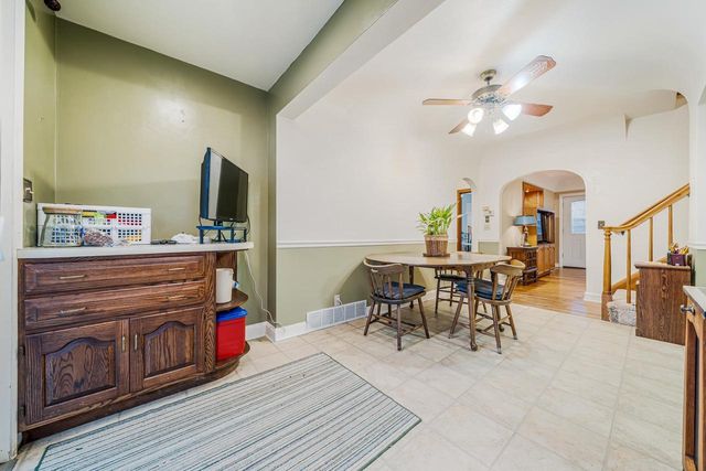 1717 N HARRIMAN STREET, Appleton, WI 54911